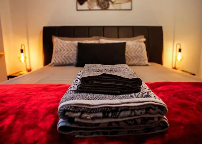 “Contessina Athens Suite #731”